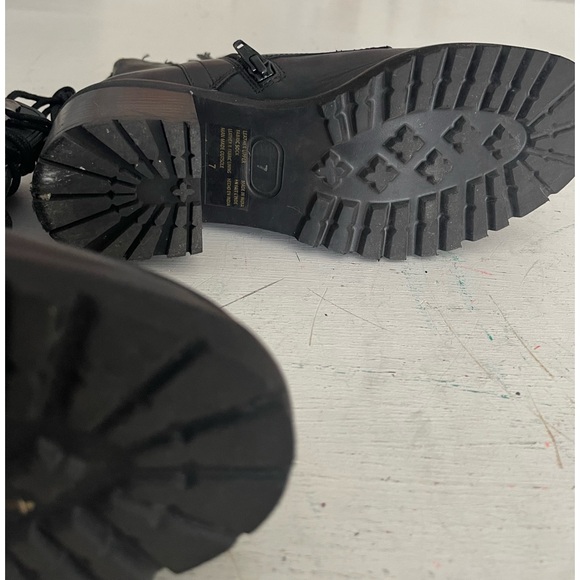 Seychelles black leather healed boot. Size: 7 excellent condition - Picture 11 of 12